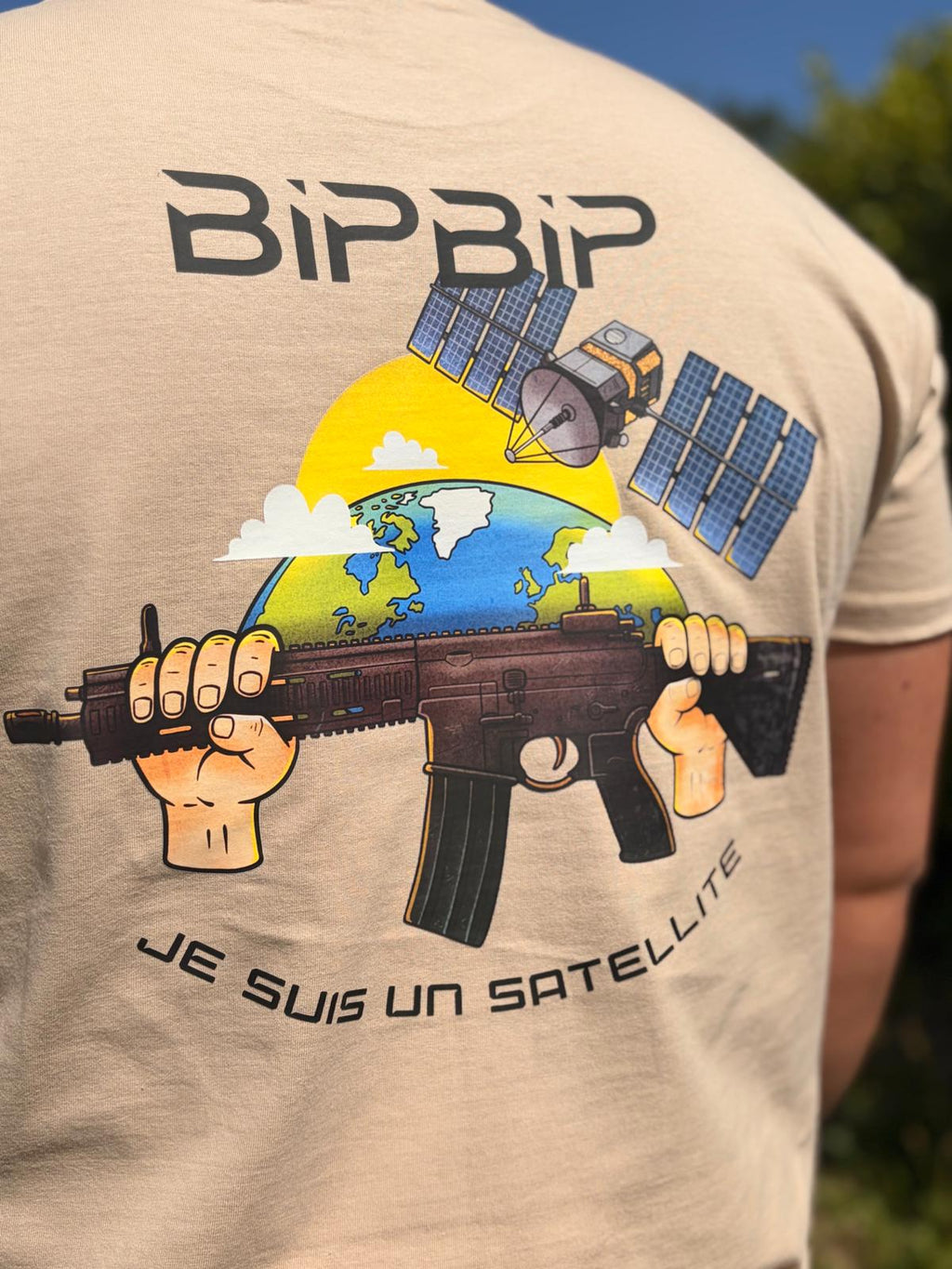 BIP BIP JE SUIS UN SATELLITE
